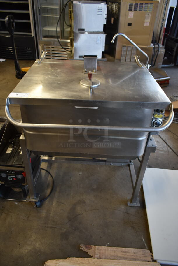 Groen NHFP-3 Stainless Steel Commercial Floor Style Natural Gas Powered Braising Pan on Commercial Casters. 104,000 BTU.