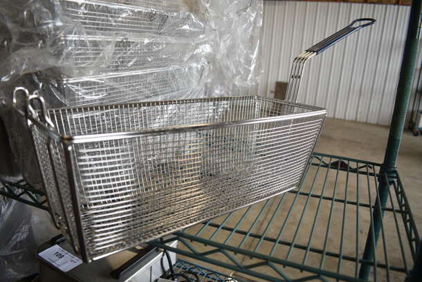 6 BRAND NEW SCRATCH AND DENT! Metal Fry Baskets. 6 Times Your Bid!  - Image 3 of 4