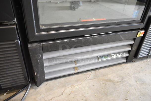2019 True GDM-12-HC Metal Commercial Single Door Reach In Cooler Merchandiser w/ Poly Coated Racks. 115 Volts, 1 Phase. Tested and Working! - Image 2 of 4