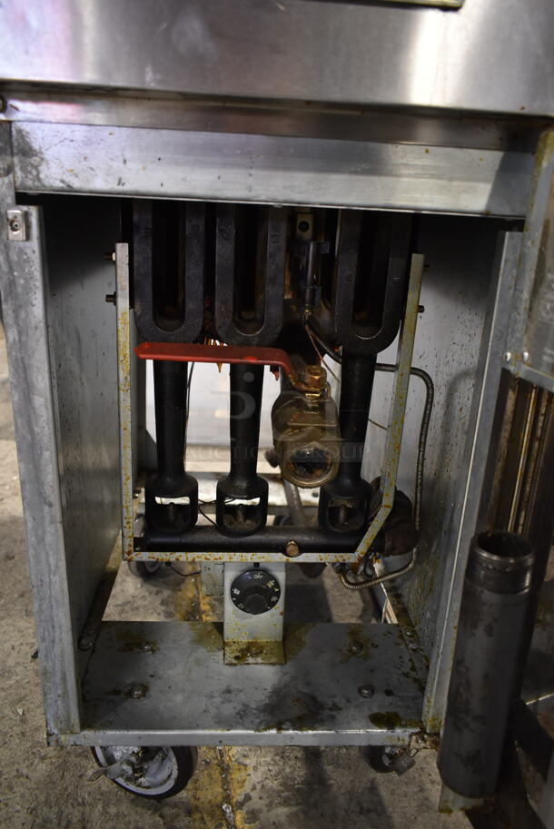 Supera LCF3T-NG Stainless Steel Commercial Floor Style Natural Gas Powered Deep Fat Fryer w/ 2 Metal Fry Baskets on Commercial Casters. 90,000 BTU. - Image 6 of 7