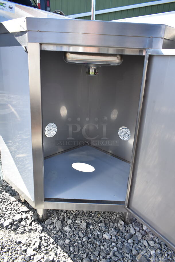 BRAND NEW SCRATCH AND DENT! Regency  600TSSC2424C Stainless Steel Commercial Single Bay Sink. - Image 7 of 7