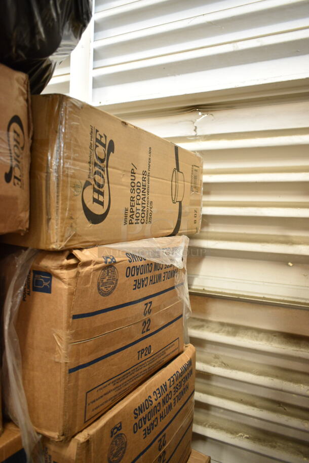 PALLET LOT of 25 BRAND NEW Boxes Including Choice Soup Containers, 3 Box Bare Solo Plastic Lids, LG8R Solo Lids, Dart 8SJ20 8 oz. Extra Squat White Customizable Foam Food Container - 1000/Case, 500CC10 Choice 10 oz. Clear PET Plastic Cold Cup - 1000/Case, 500LFLAT Choice Clear Flat Lid with Straw Slot - 9, 12, 16, 20, and 24 oz. - 1000/Case, 128HD32BULK ChoiceHD 32 oz. Microwavable Translucent Plastic Deli Container - 480/Case, 245CCGR8BL Baker's Lane 8" White Corrugated Grease-Resistant Cake Circle - 100/Case, 4558011390 24 oz. Transparent Assorted Jewel Color Heavy-Duty 1/2 Yarder with Lid and Straw - 33/Case, 2 Box 346BKTSNM Choice Medium Weight Black Wrapped Plastic Cutlery Set with Napkin - 250/Case, 612FHL1230 Foil Steam Table Pan Lid - Half Size, 395TO961 EcoChoice 9" x 6" x 3" Compostable Sugarcane / Bagasse 1 Compartment Take-Out Container - 200/Case, 2650811022K Cres Cor 0811 022 K Heater Kit, Moffat M000033 NEMA 6-50P Power Cord for USE32T5 and E32D5-2 Series, Kraft Food Trays. 25 Times Your Bid! - Image 2 of 12