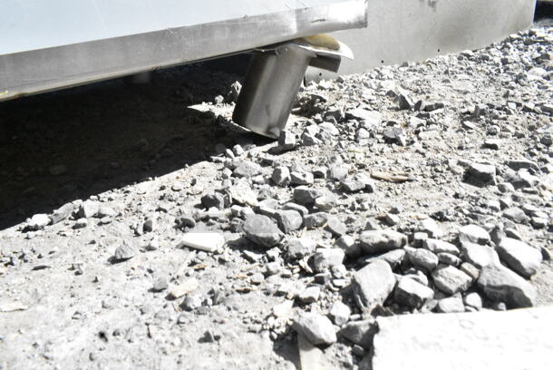 Regency 600IB1836CP Stainless Steel Commercial Ice Bin. No Legs.  - Image 4 of 5