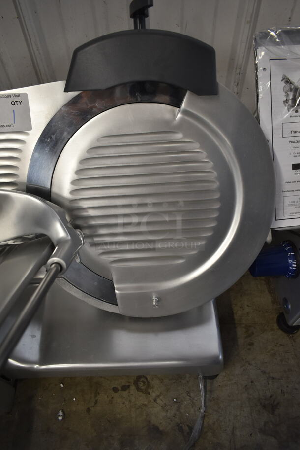 BRAND NEW SCRATCH AND DENT! 2022 Hobart EDGE14-11 Stainless Steel Commercial Countertop Meat Slicer w/ Blade Sharpener. 115 Volts, 1 Phase. Tested and Working! - Image 3 of 11
