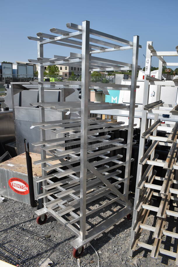 Aluminum Can Rack on Commercial Casters - Image 3 of 3