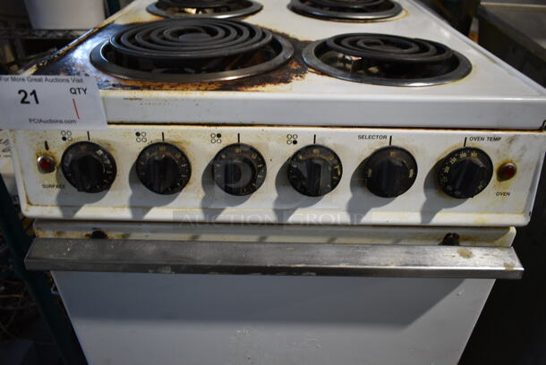 Cleveland S1500PAW Metal Electric Powered 4 Burner Range w/ Oven. 120/208-240 Volts, 1 Phase.  - Image 4 of 8