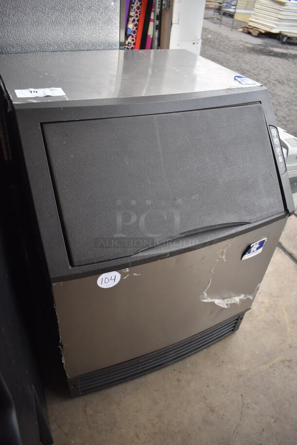 2019 Manitowoc UDF0140A-161B Stainless Steel Commercial Self Contained Undercounter Ice Machine. 115 Volts, 1 Phase. 26x29x33 - Image 3 of 8