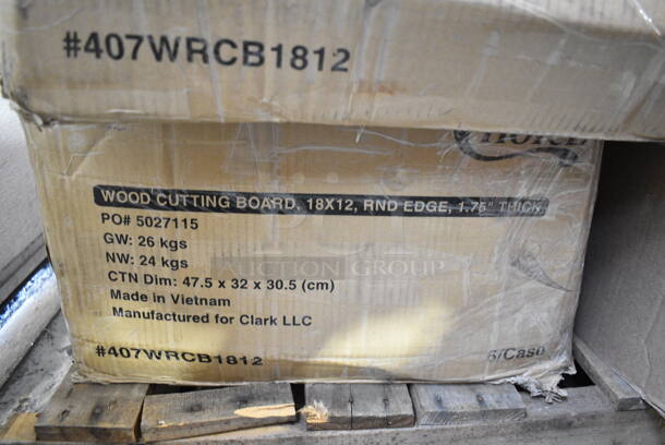 PALLET LOT of 35 BRAND NEW Boxes Including 6 Box 612W65 Choice Insulated Foil Sandwich Wrap Sheets 14" x 16" - 1000/Case, 2 Box 129MCS38B Choice 38 oz. Black Rectangular Microwavable Heavy Weight Container with Lid 8 3/4" x 6 1/4" x 2" - 150/Case, 2 Box 612CAKE8SQ Baker's Lane 8" Square Foil Cake Pan - 500/Case, 2 Box 407WRCB1812 Choice 18" x 12" x 1 3/4" Wood Cutting Board with Rounded Edges, 2 Box EcoStrong Plus PCRL3339XHK 33 Gallon 1 Mil 33" x 39" Linear Low Density Medium-Duty Black Can Liner / Trash Bag - 150/Case, 4 Box 130WFORKWP Choice Individually Wrapped Medium Weight White Plastic Fork - 1000/Case, 130HBKCUTFW Visions Individually Wrapped Black Heavy Weight Plastic Fork - 1000/Case, 548252113 Amefa 252000B000113 Royal 8 13/16" High Carbon Stainless Steel Serrated Edge Steak Knife with Pakkawood Handle - 6/Case, 5013858HVY Lavex Hercules 55 Gallon Black Can Liner, Dart SafeSeal 8 oz. Plastic Tamper-Resistant, Tamper-Evident Bowl with Dome Lid - 240/Case, 124BA1040S American Metalcraft BA1040S 10 1/4" Round Stainless Steel Basting Cover, 831741 Cinnamon Buns Clam Containers, 795PTOWHT4 Choice White Microwavable Folded Paper #4 Take-Out Container 7 3/4" x 5 1/2" x 3 1/2" - 160/Case, 130BKFSNSPH Visions Heavy Weight Black Wrapped Plastic Cutlery Pack with Napkin and Salt and Pepper Packets - 500/Case. 35 Times Your Bid! - Image 5 of 12