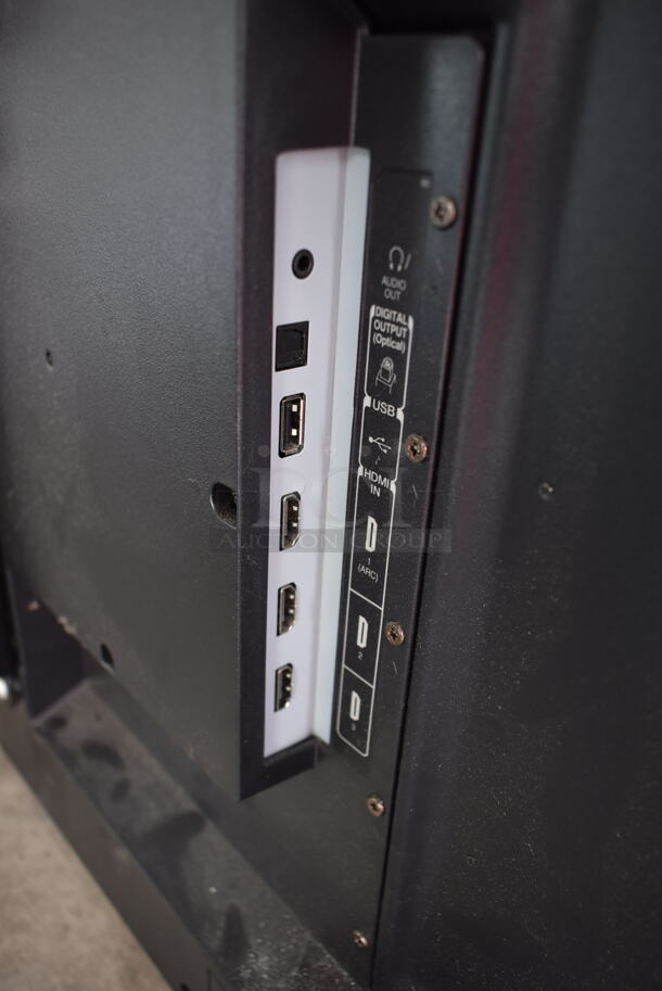 Toshiba 49LF421U19 49" Television. Buyer Must Pick Up - We Will Not Ship This Item. Tested and Working! - Image 7 of 9