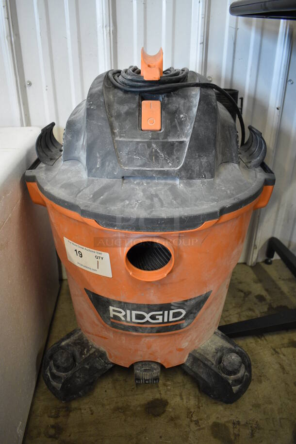 Rigid Orange and Black Wet Dry Vacuum Cleaner. 17x19x27. Tested and Working!
