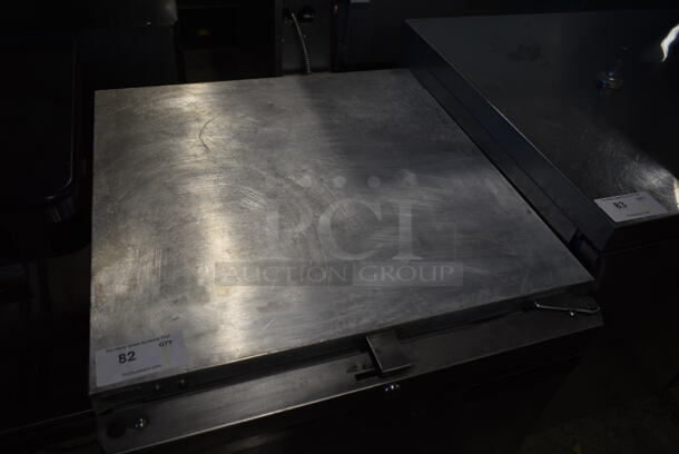 Continental DLUC27-SS Stainless Steel Commercial Single Door Undercounter Cooler on Commercial Casters. 115 Volts, 1 Phase. Tested and Powers On But Does Not Get Cold - Image 2 of 5