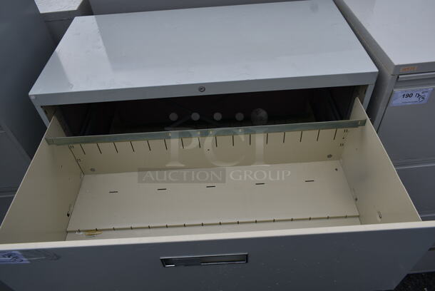 Metal 4 Drawer Filing Cabinet. - Image 2 of 5