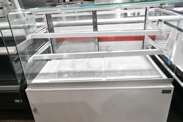 BRAND NEW SCRATCH AND DENT! Igloo C2YRP4 Metal Commercial Floor Style Deli Display Case Merchandiser. Tested and Working! - Image 2 of 3