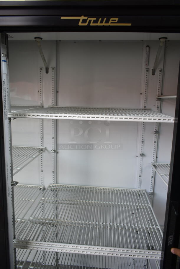True GDM-69 Metal Commercial 3 Door Reach In Cooler Merchandiser w/ Poly Coated Racks. 115 Volts, 1 Phase. Tested and Working! - Image 7 of 12