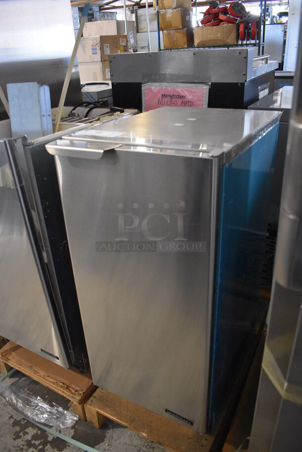 LIKE NEW! 2011 Hoshizaki AM-50BAE Stainless Steel Commercial Self Contained Slim Line Ice Machine. 115-120 Volts, 1 Phase. Unit Has Only Been Used a Few Times! - Image 3 of 7