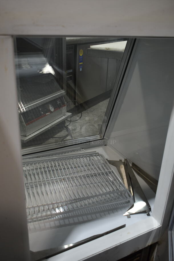 Master-Bilt FIP-50 Metal Commercial Floor Style Deli Display Case Merchandiser. 208-230 Volts, 1 Phase.  - Image 5 of 6