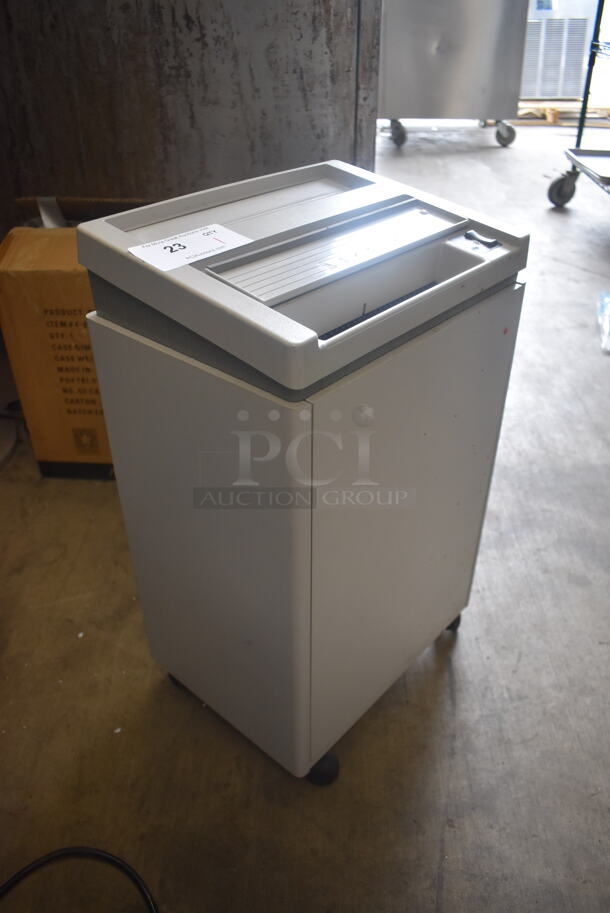 Ideal 2401 Shredder on Wheels 115 Volt 1 Phase. Tested and Working!  - Image 2 of 7