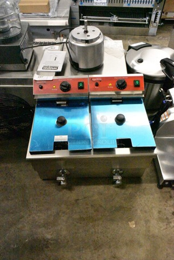 BRAND NEW SCRATCH AND DENT! 2024 Avantco 177F202 Stainless Steel Commercial Countertop Electric Powered 2 Bay Fryer w/ Lids and Metal Fry Baskets. 208-240 Volts, 1 Phase. - Image 3 of 11