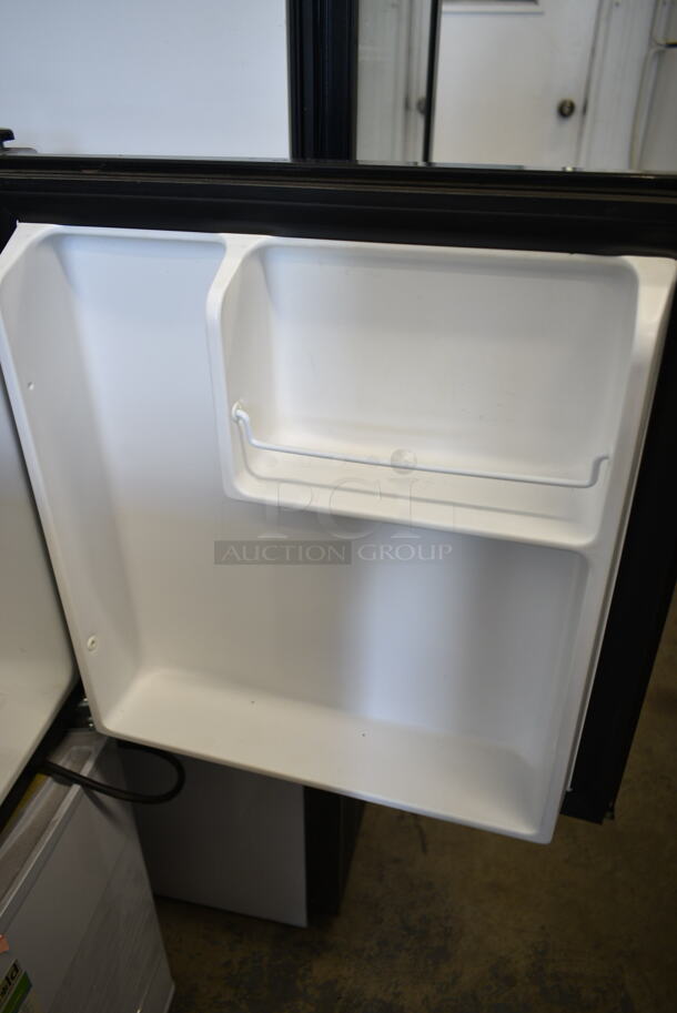 Haier HC17SW20RB Mini Cooler. 115 Volts, 1 Phase. Tested and Working! - Image 3 of 4