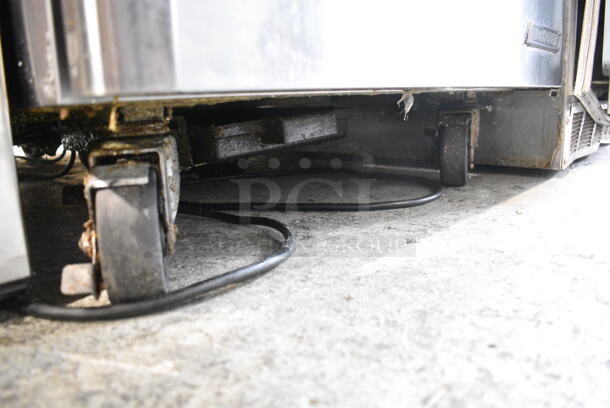 Turbo Air TWR-28SD Stainless Steel Commercial Single Door Work Top Cooler on Commercial Casters. 115 Volts, 1 Phase. Tested and Working! - Image 2 of 4