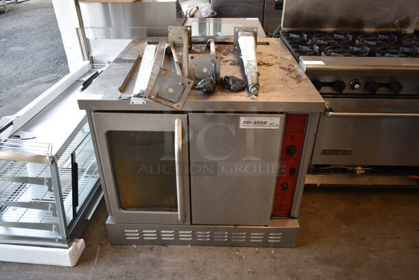 Tri-Star Stainless Steel Commercial Natural Gas Powered Full Size Convection Oven w/ Metal Legs, View Through Door, Solid Door, Metal Oven Racks and Thermostatic Controls.