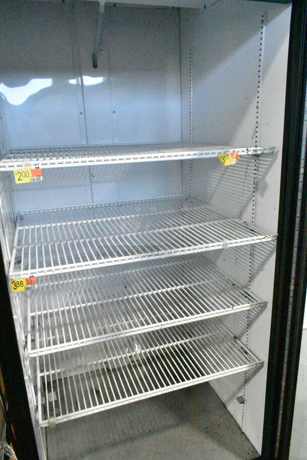 2020 True GDM-26-HC Metal Commercial Single Door Reach In Cooler Merchandiser w/ Poly Coated Racks. 115 Volts, 1 Phase. Tested and Working! - Image 4 of 6