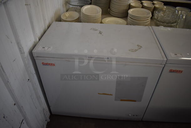 Galaxy 177CF7 Metal Chest Freezer. 115 Volts, 1 Phase. 38x22x33.5. Tested and Working! - Image 4 of 6