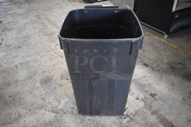 Black Poly Trash Can. 21x25x32 - Image 1 of 3
