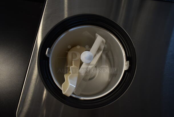 BRAND NEW SCRATCH AND DENT! Whynter ICM-15LS Self Freezing Digital Ice Cream Maker Stainless Steel. 115 Volt, 1 Phase. Tested and Working! - Image 5 of 7
