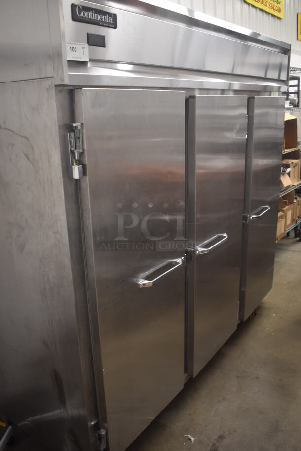 Continental DL3RE-SS Commercial Stainless Steel Three-Door Reach-In Cooler With Pan Racks And Polycoated Shelves. 115V, 1 Phase. Tested and Working! - Image 2 of 7