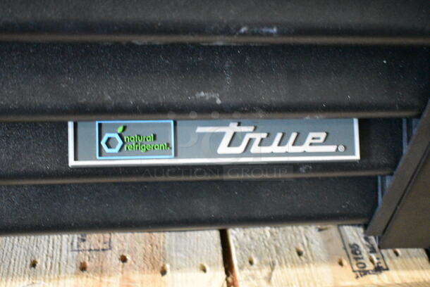 BRAND NEW SCRATCH AND DENT! 2024 True GDM-49 Metal Commercial 3 Door Reach In Cooler Merchandiser w/ Poly Coated Racks. 115 Volts, 1 Phase. Tested and Working! - Image 3 of 7