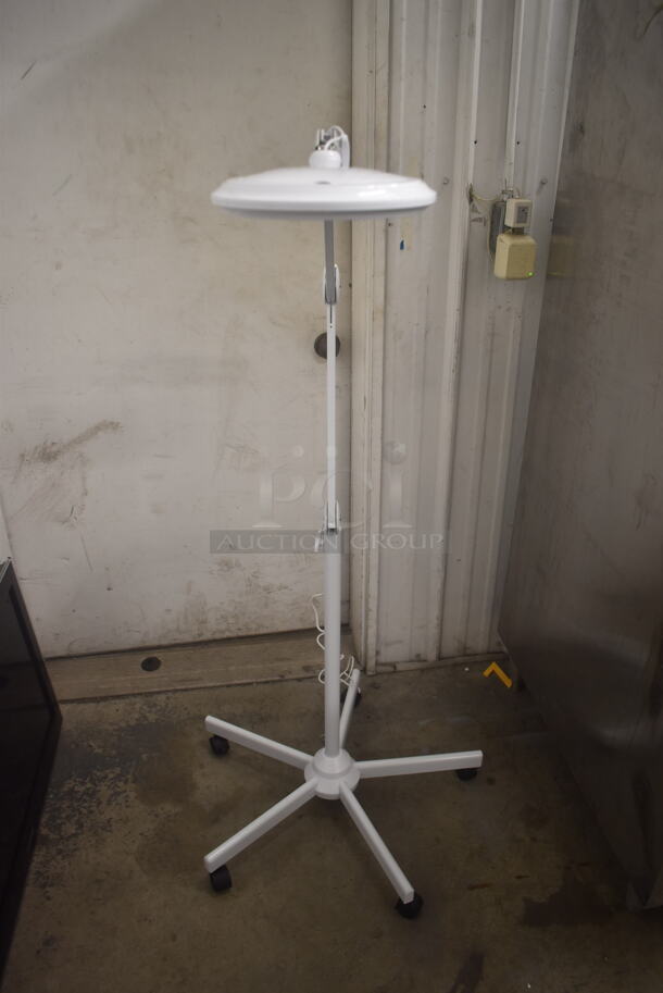 NEW! Neatfi 9003LED-FS2 White Floor Standing Magnifier Lamp On Commercial Casters. 110V. 