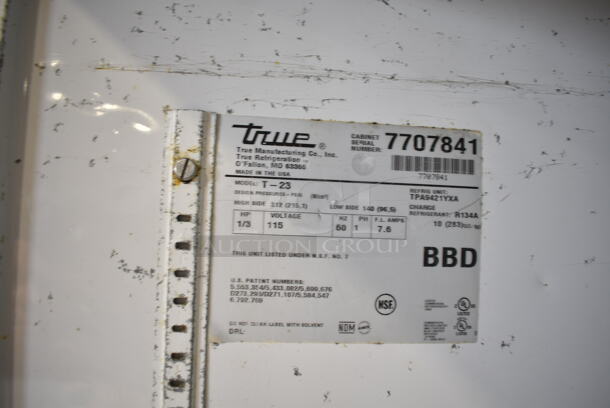 2017 True T-23 Stainless Steel Commercial Single Door Reach In Cooler w/ Poly Coated Racks on Commercial Casters. 115 Volts, 1 Phase. Tested and Working! - Image 4 of 4
