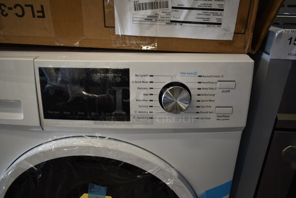 BRAND NEW SCRATCH AND DENT! 2022 KoolMore FLC-3CWH Metal Front Load Washer Dryer Combo. 120 Volts, 1 Phase.  - Image 3 of 7