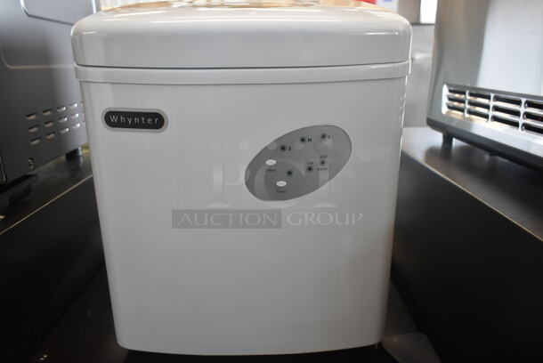 BRAND NEW SCRATCH AND DENT! Whynter IMC-330WS Portable Ice Maker 33 lb Capacity – White. 115 Volts, 1 Phase. Tested and Working! - Image 4 of 6