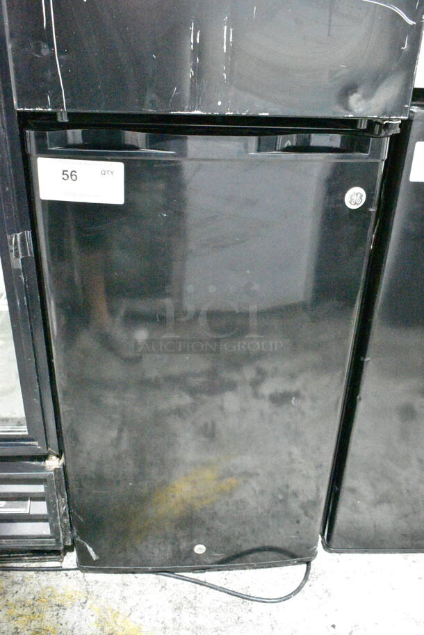 General Electric GE SFR03BAZABB Mini Cooler. 115 Volts, 1 Phase. Tested and Working! - Image 1 of 5