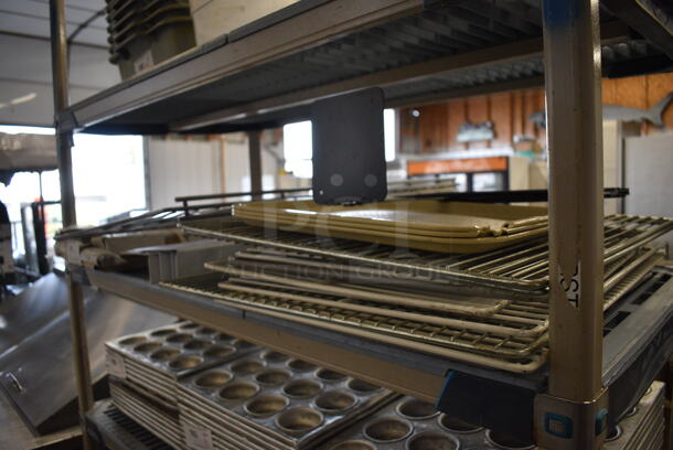 ALL ONE MONEY! Tier Lot of Various Poly Items Including Racks - Image 6 of 6