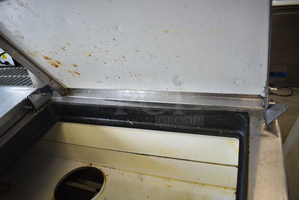 True TPP-93D-6 Stainless Steel Commercial Pizza Prep Table w/ 6 Drawers on Commercial Casters. 115 Volts, 1 Phase. Tested and Working! - Image 3 of 12