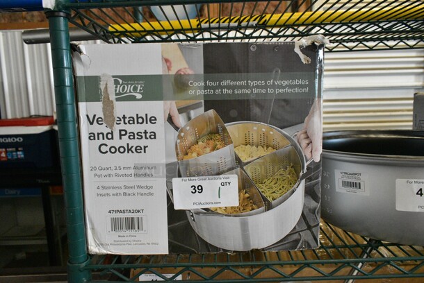 BRAND NEW SCRATCH AND DENT! Choice 471PASTA20KT 5-Piece Vegetable and Pasta Cooker Set with 20 Qt. Aluminum Pot and 5 Qt. Stainless Steel Insets - Image 2 of 3