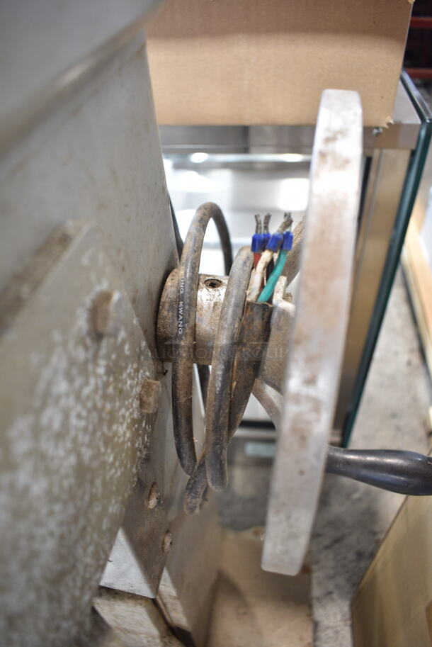 Globe SP60 Metal Commercial Floor Style 60 Quart Planetary Dough Mixer w/ Bowl Guard. 208 Volts, 3 Phase.  - Image 4 of 7