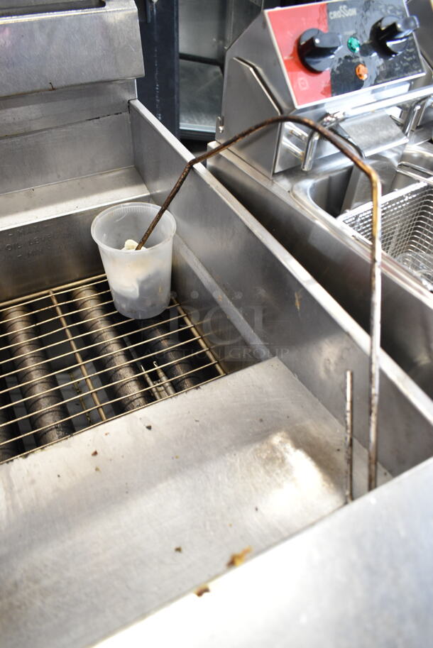 2015 Pitco Frialator SG14 Stainless Steel Commercial Floor Style Natural Gas Powered Deep Fat Fryer on Commercial Casters. 110,000 BTU.  - Image 3 of 8
