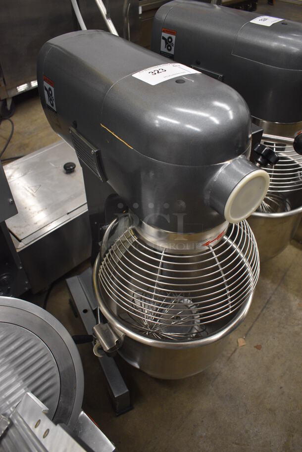 Avantco MX20 Metal Commercial Countertop 20 Quart Planetary Dough Mixer w/ Stainless Steel Mixing Bowl, Bowl Guard and Whisk Attachment. 120 Volts, 1 Phase. 18x20x32. Tested and Working But On Button Needs To Be Held Down - Image 6 of 6