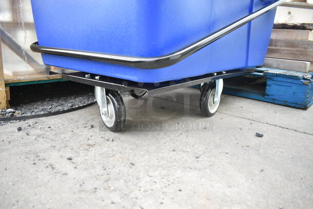 BRAND NEW SCRATCH AND DENT! Lavex Blue Poly 16 cu. ft. Cube Truck. - Image 4 of 6