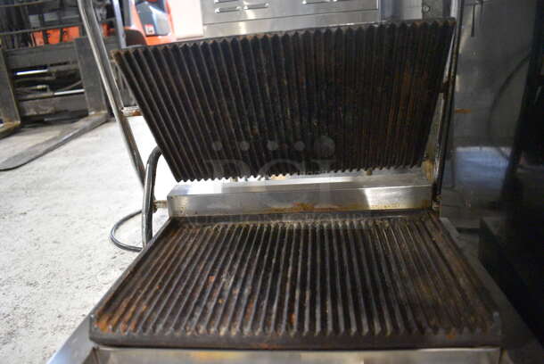 Adcraft Model SG-811E Stainless Steel Commercial Countertop Panini Grill Press. 120 Volts, 1 Phase. 17x14.5x8. Tested and Working! - Image 4 of 6
