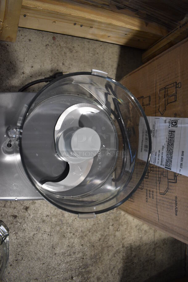BRAND NEW SCRATCH AND DENT! Robot Coupe Model R 101 B Metal Commercial Countertop Food Processor w/ Bowl, Lid, S Blade. 120 Volts, 1 Phase. 8x11x13.5. Tested and Working! - Image 5 of 8