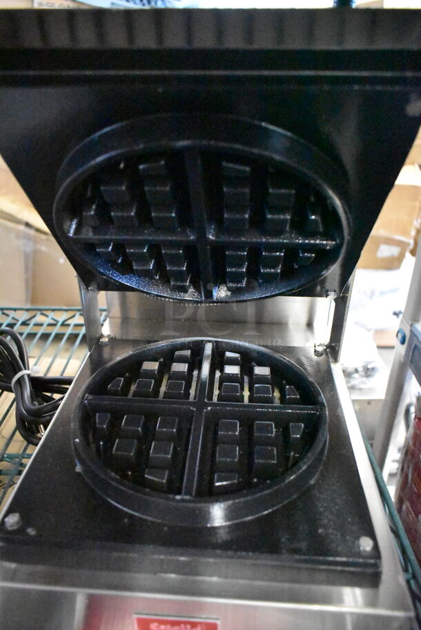 BRAND NEW SCRATCH AND DENT! Estella 348WBMP1A Stainless Steel Commercial Countertop Press-Style Belgian Waffle Maker. 120 Volts, 1 Phase. Tested and Working! - Image 7 of 8