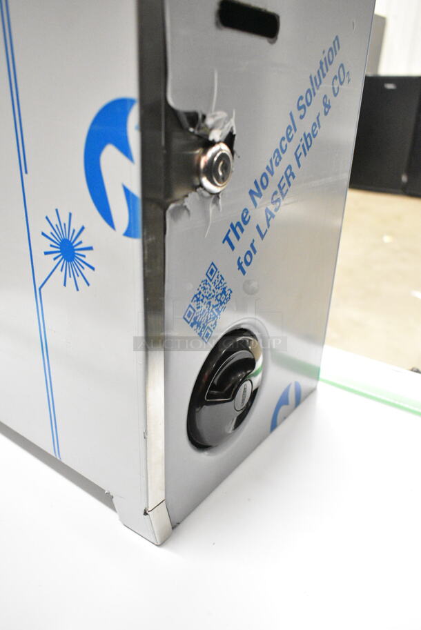 BRAND NEW SCRATCH AND DENT! Bobrick Stainless Steel Roll Paper Towel Dispenser. - Image 3 of 8