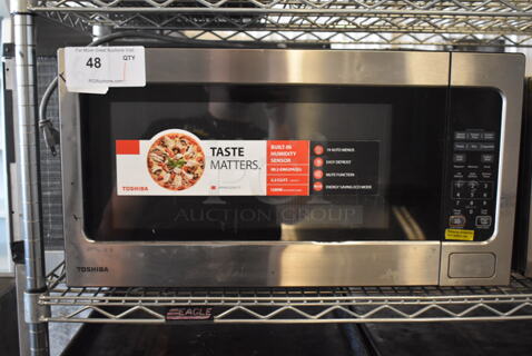 Toshiba ML2-EM62PA(SS) Stainless Steel Countertop Microwave Oven w/ Plate. 120 Volts, 1 Phase.