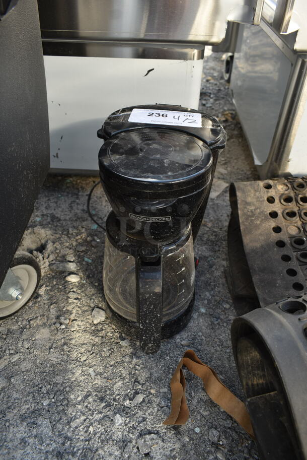 Black & Decker CM0910 Countertop Coffee Machine. 120 Volts, 1 Phase. 