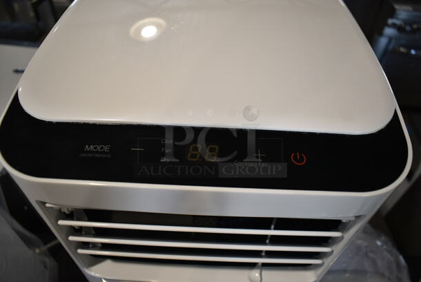 BRAND NEW SCRATCH AND DENT! Whynter ARC-102CS Compact Size 10,000 BTU Portable Air Conditioner, Dehumidifier, and Fan. 115 Volts, 1 Phase. Tested and Working! - Image 6 of 6